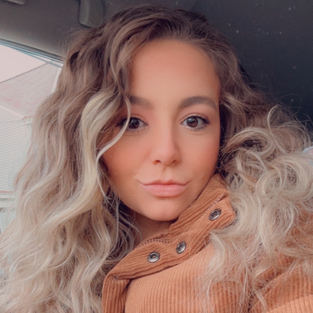 Meet your Posher, Desiree
